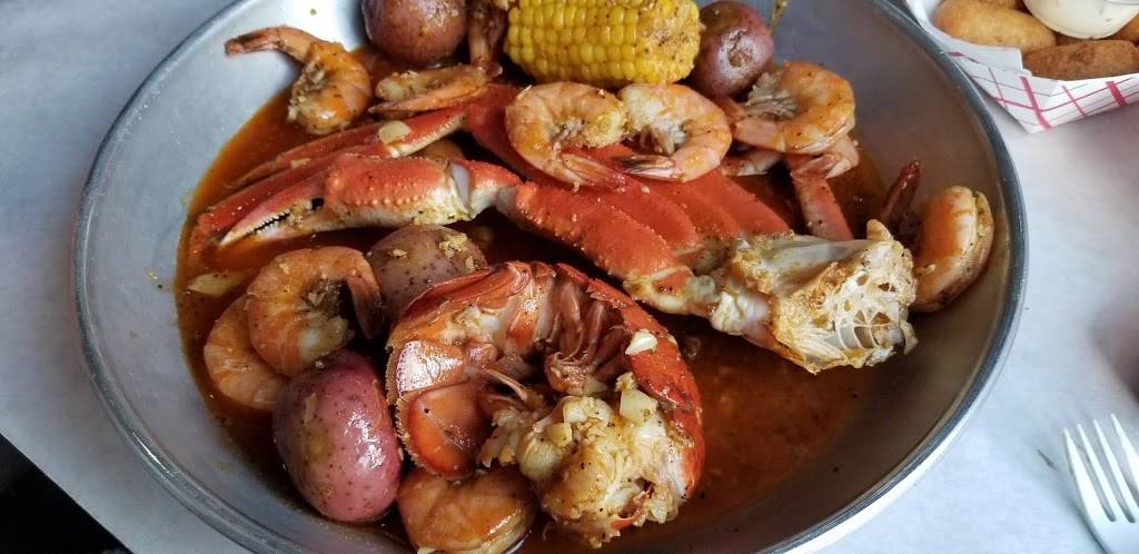 Red Crab Juicy Seafood | restaurant | 101 Dorman Centre Dr, Spartanburg, SC 29301, USA | 8647075433 OR +1 864-707-5433