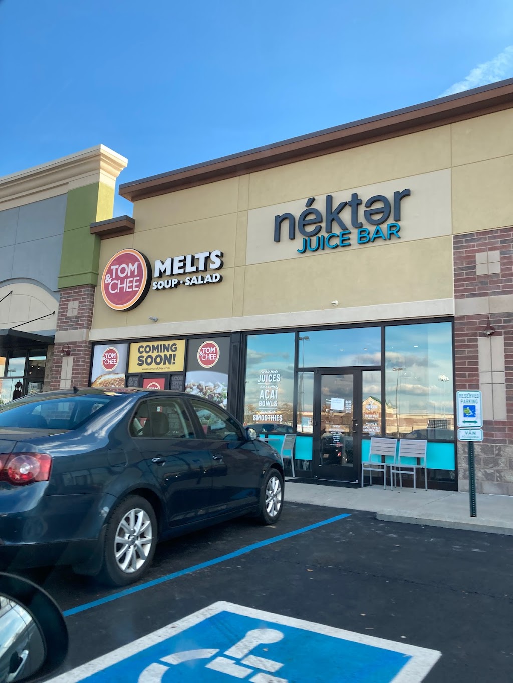 Tom & Chee | restaurant | 3200 Vandercar Way Ste 2, Cincinnati, OH 45209, USA | 5138737889 OR +1 513-873-7889