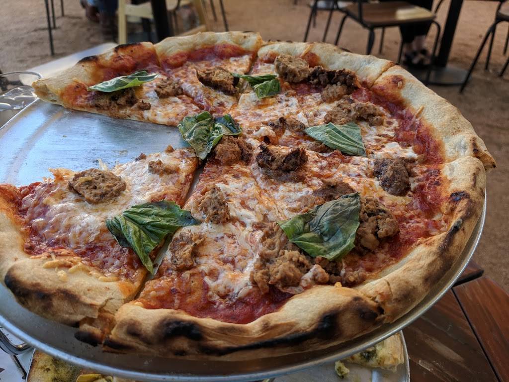 La Zona Pizza Restaurant | restaurant | 1264 W Magnolia Ave, Fort Worth, TX 76104, USA | 8174895055 OR +1 817-489-5055