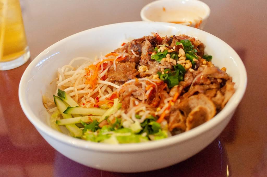 Little Saigon Restaurant | restaurant | 7016 N 57th Ave, Glendale, AZ 85301, USA | 6239396136 OR +1 623-939-6136