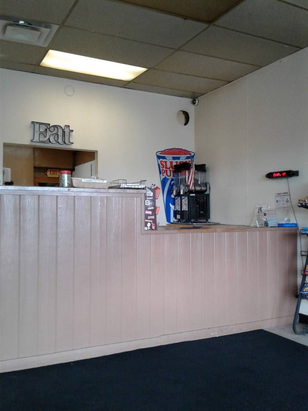 Merlinos Pizza | restaurant | 994 5th Ave, East McKeesport, PA 15035, USA | 4128233350 OR +1 412-823-3350