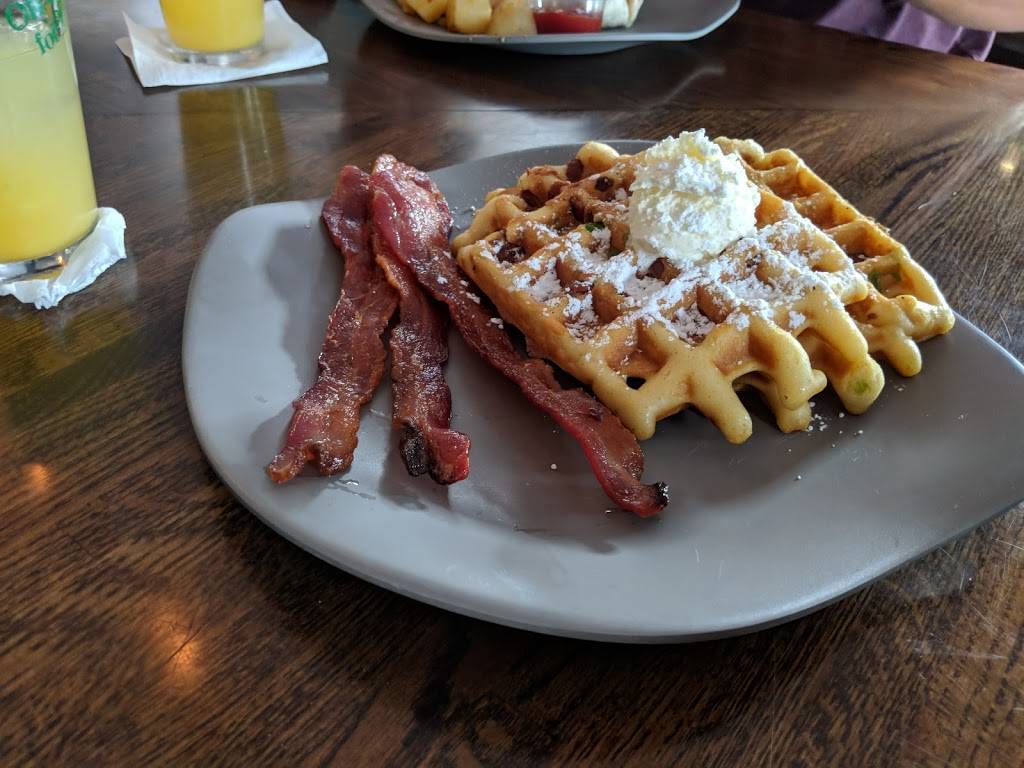 The Point In Fells | restaurant | 1738 Thames St, Baltimore, MD 21231, USA | 4103277264 OR +1 410-327-7264