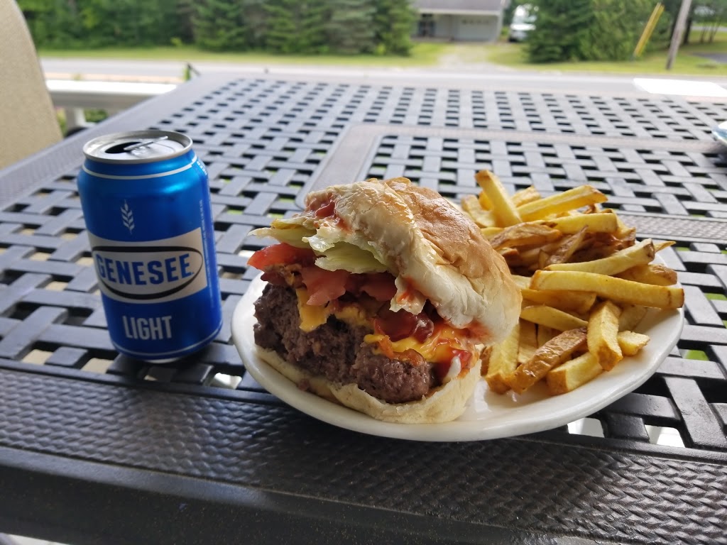 Twin Lakes Hotel (The Hotel Without Rooms) | restaurant | 4155 NY-3, Star Lake, NY 13690, USA | 3158482291 OR +1 315-848-2291