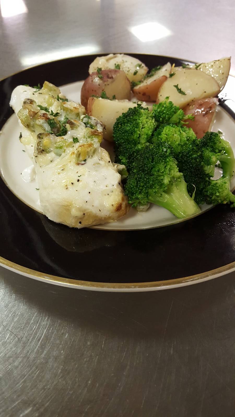 Grand Avenue Pub & Grille | restaurant | 451 E Grand Ave, Wisconsin Rapids, WI 54494, USA | 7154227022 OR +1 715-422-7022