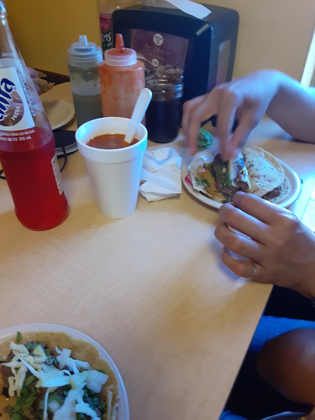 Birrieria La Unica | restaurant | 629 2nd Ave, San Luis, AZ 85349, USA | 9283156272 OR +1 928-315-6272