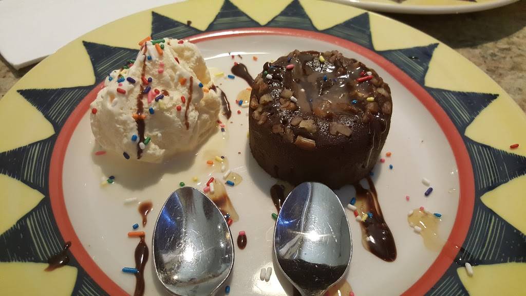 Margaritas Mexican Bar and Grill | restaurant | 1315 4th Ave, Huntington, WV 25701, USA | 3045224444 OR +1 304-522-4444