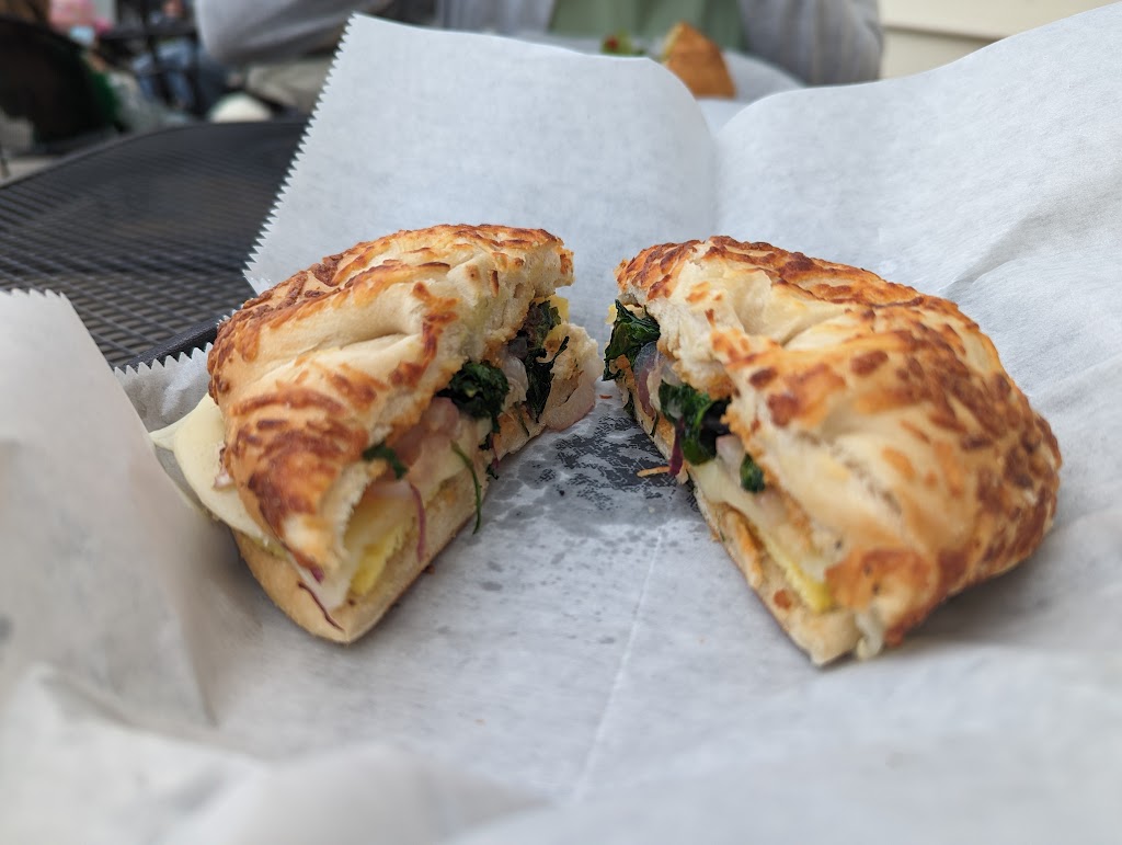 Social House Kitchen | restaurant | 9 Beach St, Saco, ME 04072, USA | 2074947426 OR +1 207-494-7426