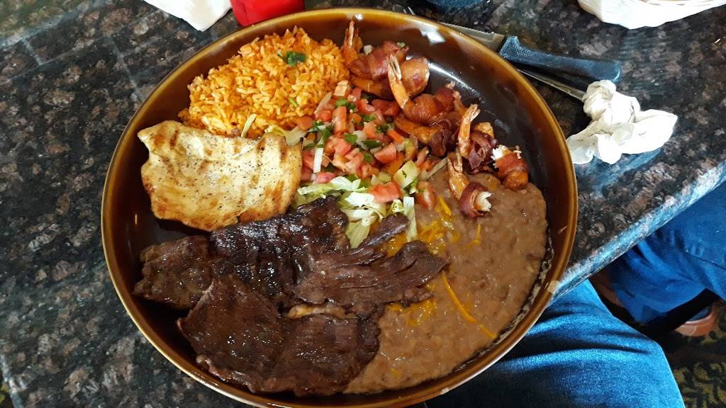 Pueblo Viejo | restaurant | 3841 E 14th St, Des Moines, IA 50313, USA | 5152651720 OR +1 515-265-1720