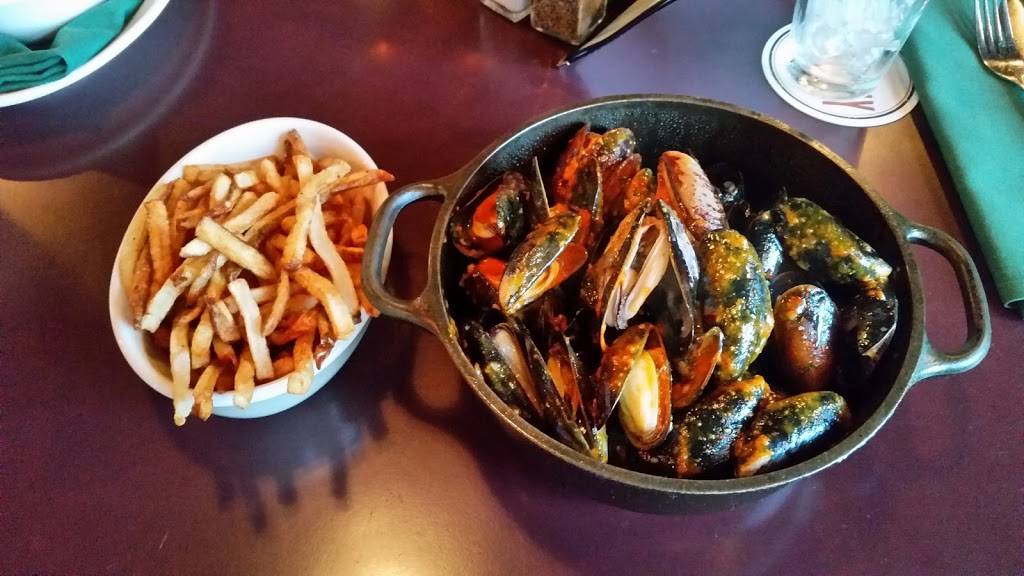 The Schlafly Tap Room | restaurant | 2100 Locust St, St. Louis, MO 63103, USA | 3142412337 OR +1 314-241-2337