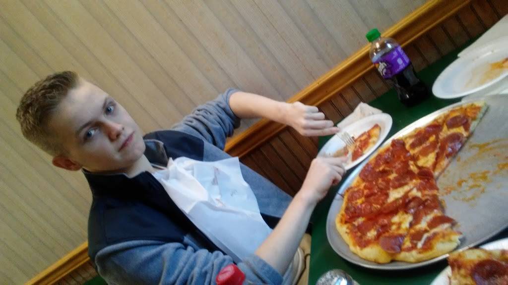 Tommys Pizza | restaurant | 101 N Mill St, Shepherdstown, WV 25443, USA | 3048762577 OR +1 304-876-2577