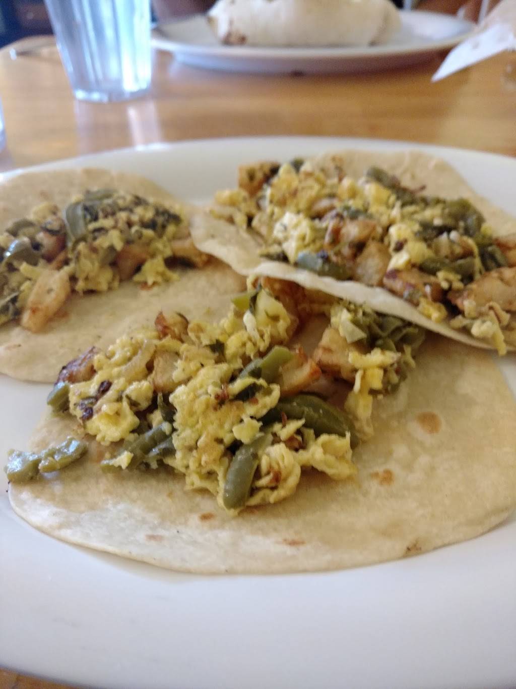 Cilantros Mexican restaurant | restaurant | 113 N Waco St, Hillsboro, TX 76645, USA | 2545829433 OR +1 254-582-9433