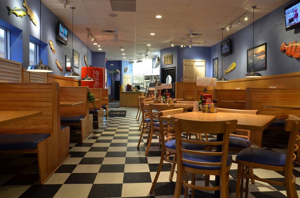 Chesapeake Grille & Deli | restaurant | 6786 Race Track Rd, Bowie, MD 20715, USA | 3012624441 OR +1 301-262-4441