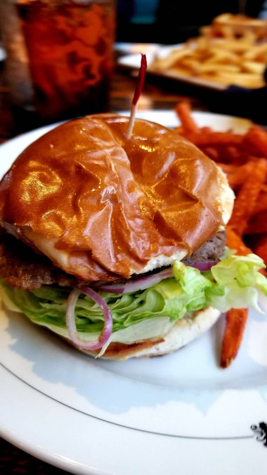 Café Hollander - Brookfield | restaurant | 20150 Union St, Brookfield, WI 53045, USA | 2627854490 OR +1 262-785-4490