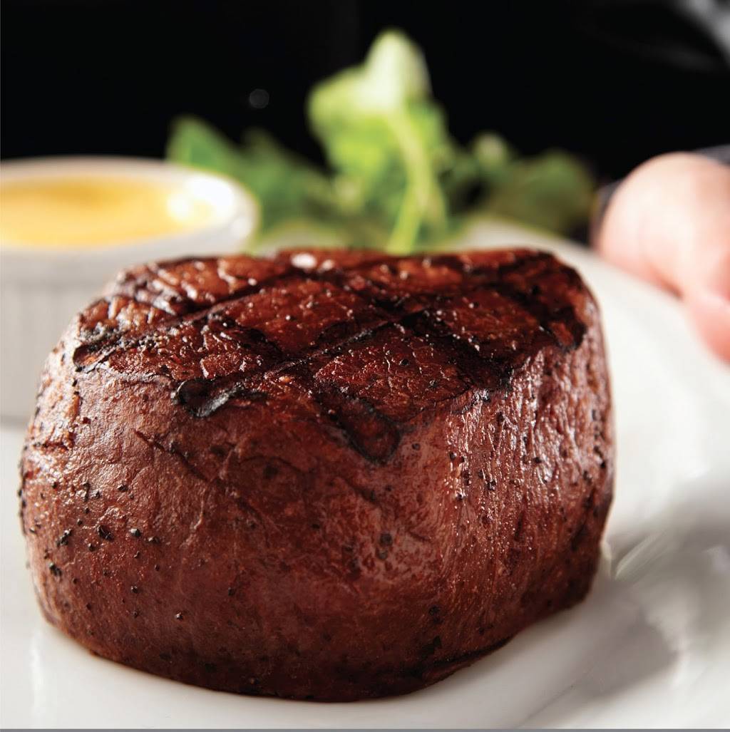 Shulas Steak House | restaurant | 301 E North Water St, Chicago, IL 60611, USA | 3126700788 OR +1 312-670-0788