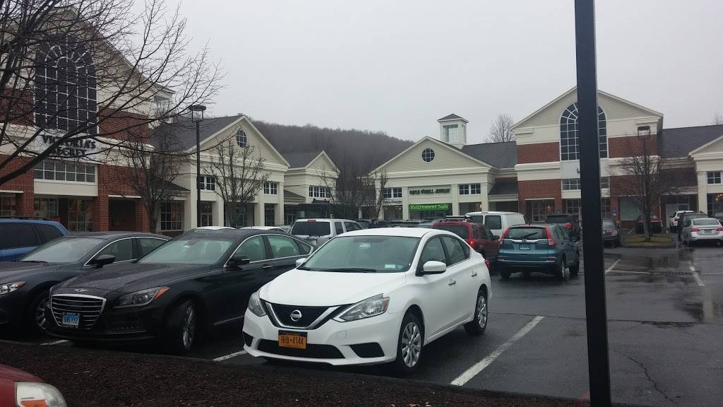 Southbury Green | shopping mall | 775 Main St S, Southbury, CT 06488, USA | 2036355560 OR +1 203-635-5560