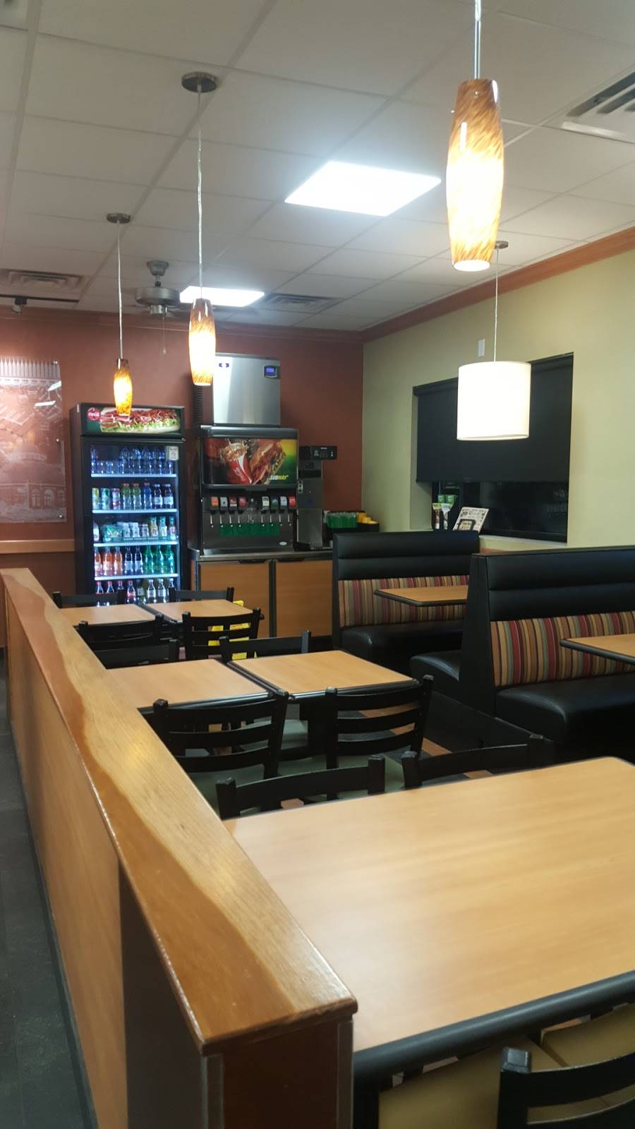 Subway | restaurant | 57 Main St, Oakland, ME 04963, USA | 2074657070 OR +1 207-465-7070