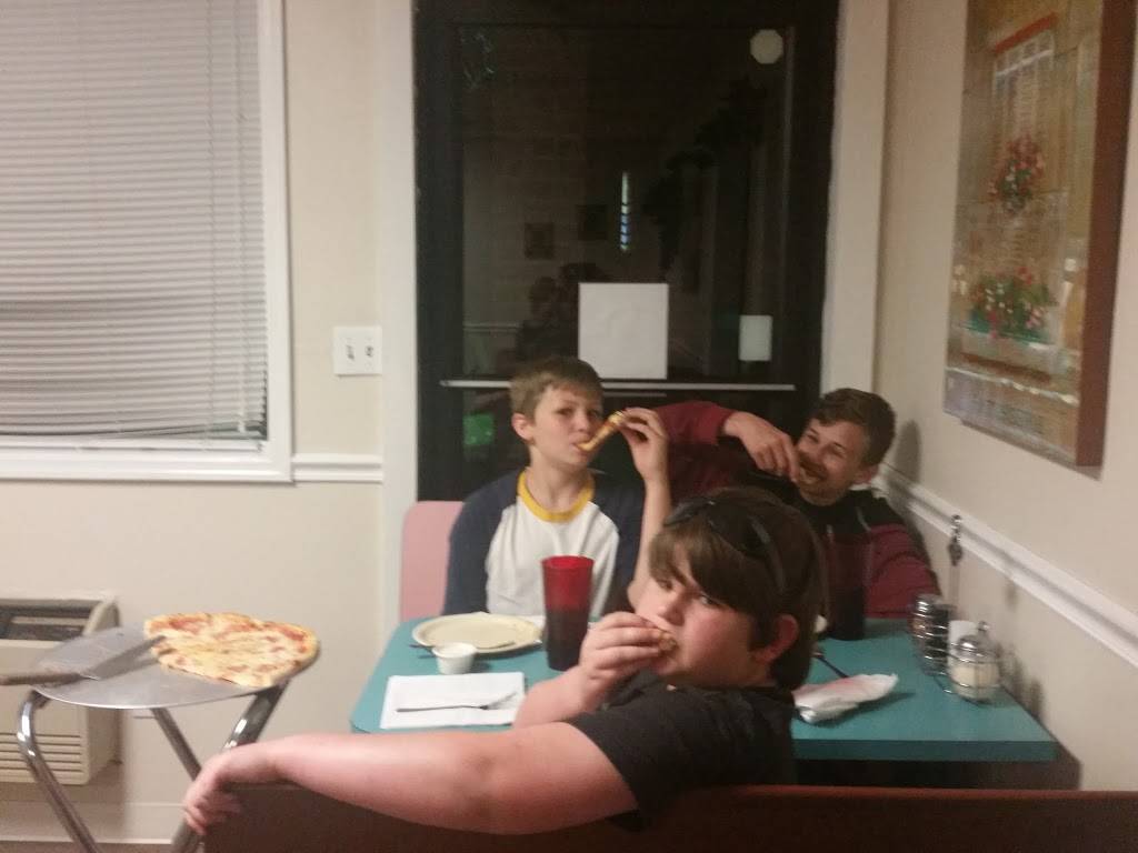 Rondos Pizzeria & Grill | restaurant | 576 Tazewell Pike, Luttrell, TN 37779, USA | 8659922800 OR +1 865-992-2800