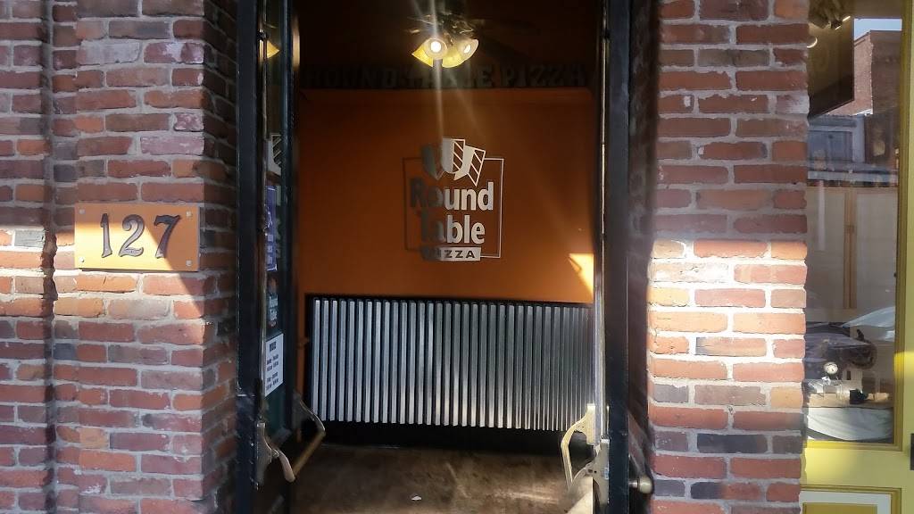 Round Table Pizza | meal delivery | 127 K St, Sacramento, CA 95814, USA | 9164437461 OR +1 916-443-7461