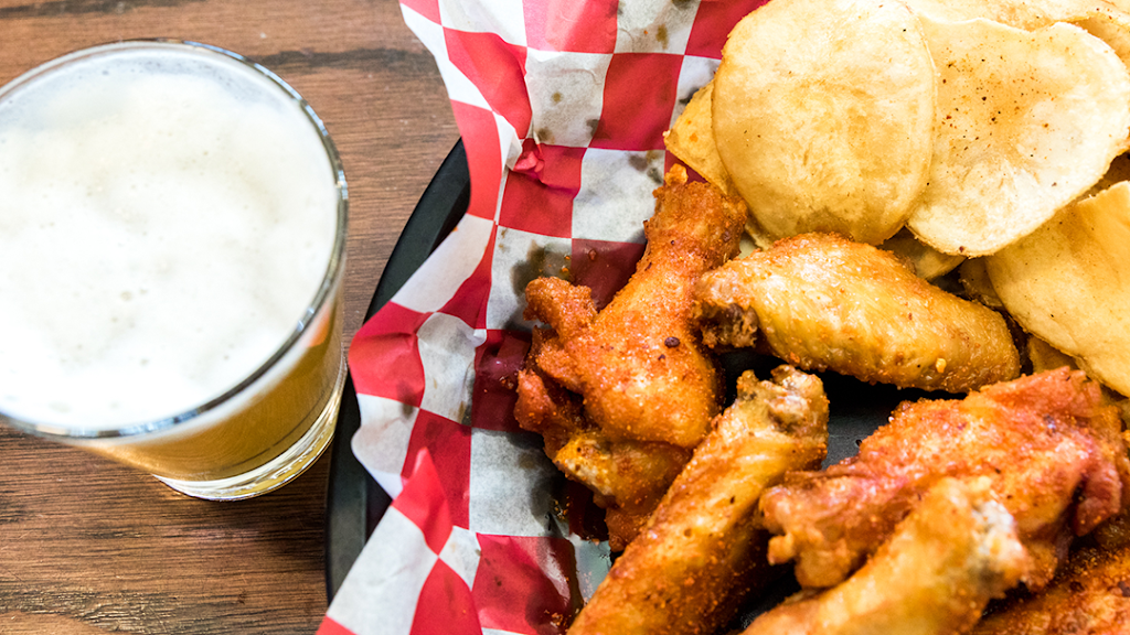 Varsity Sports Cafe and Roman Coin Pizza - Dundee | restaurant | 4900 Dodge St, Omaha, NE 68132, USA | 4029349439 OR +1 402-934-9439