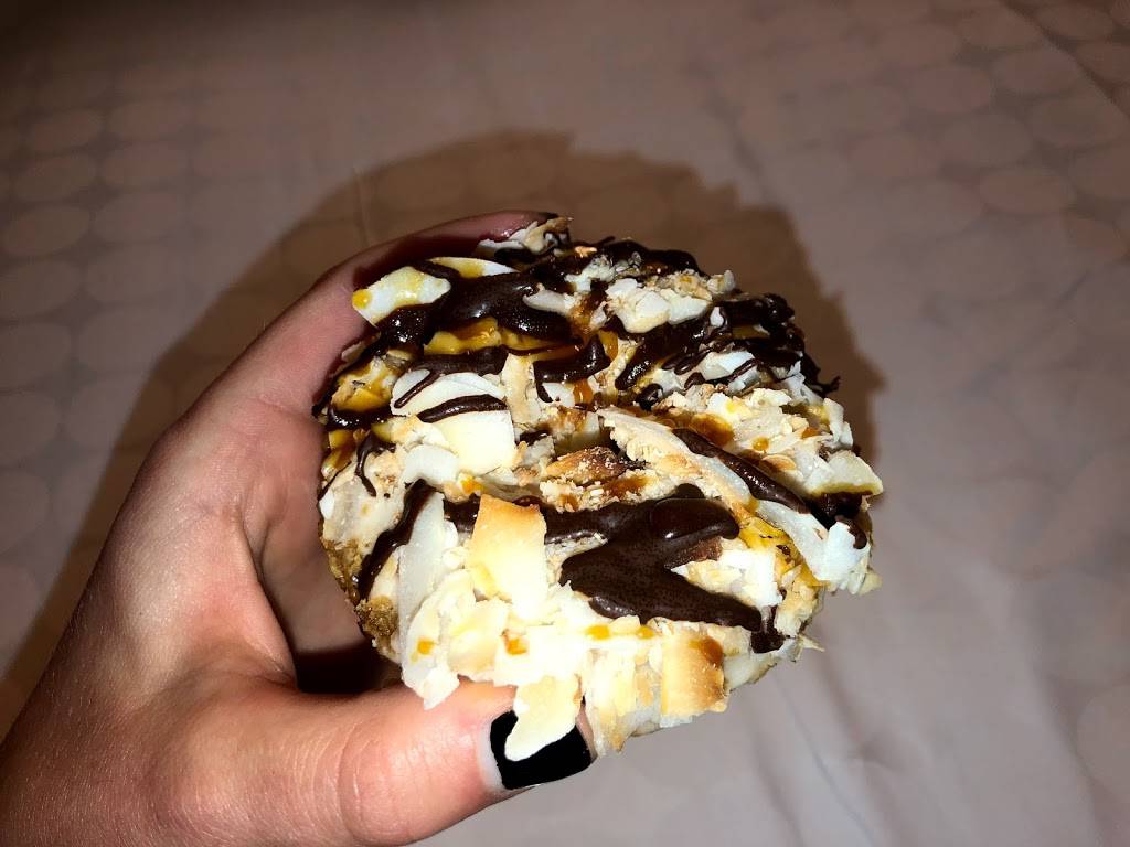 Erin McKennas Bakery | bakery | 1642 E Buena Vista Dr B, Orlando, FL 32830, USA | 8554622292 OR +1 855-462-2292