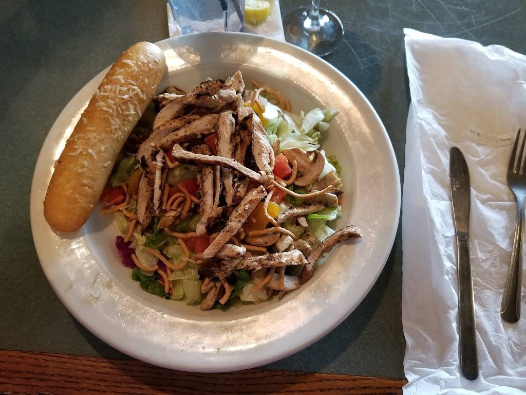 Backyard Grill & Bar | restaurant | 6473 N 2nd St, Loves Park, IL 61111, USA | 8156369430 OR +1 815-636-9430