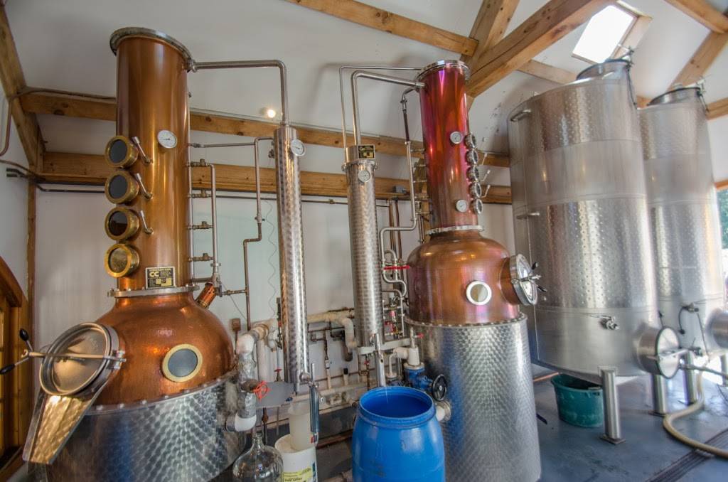 Warwick Valley Winery & Distillery | restaurant | 114 Little York Rd, Warwick, NY 10990, USA | 8452584858 OR +1 845-258-4858