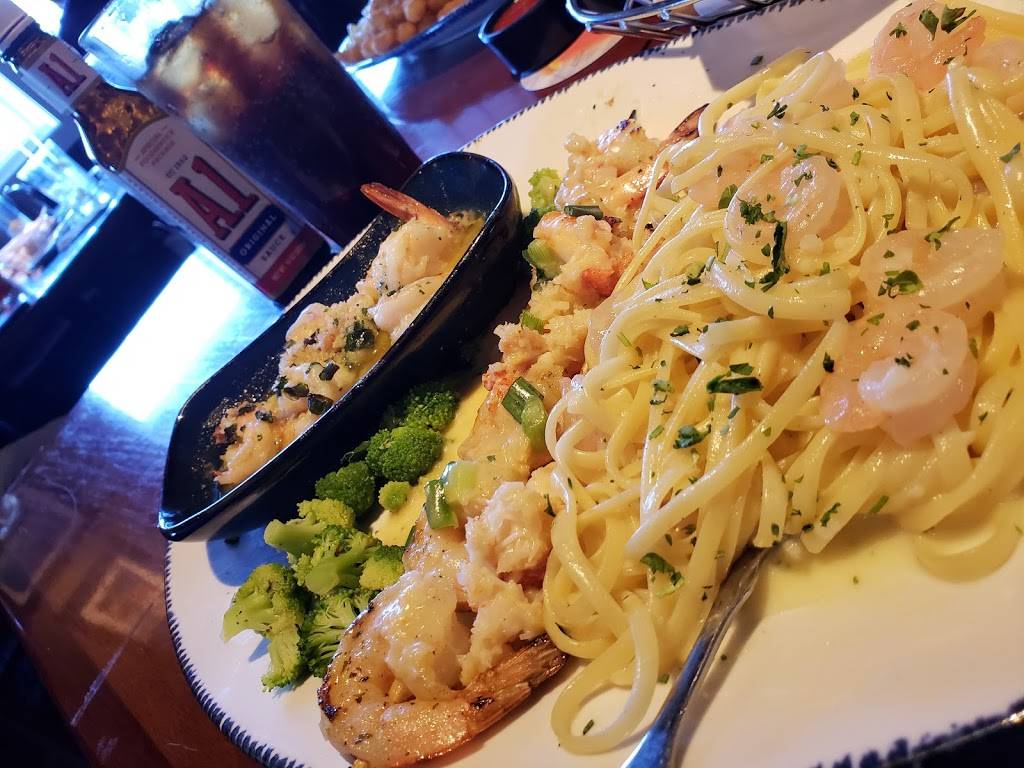 Red Lobster | restaurant | 17227 Southpark Center, Strongsville, OH 44136, USA | 4405720717 OR +1 440-572-0717