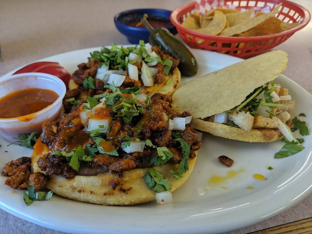 El Burrito | restaurant | 3955 E Admiral Pl, Tulsa, OK 74115, USA | 9188360839 OR +1 918-836-0839