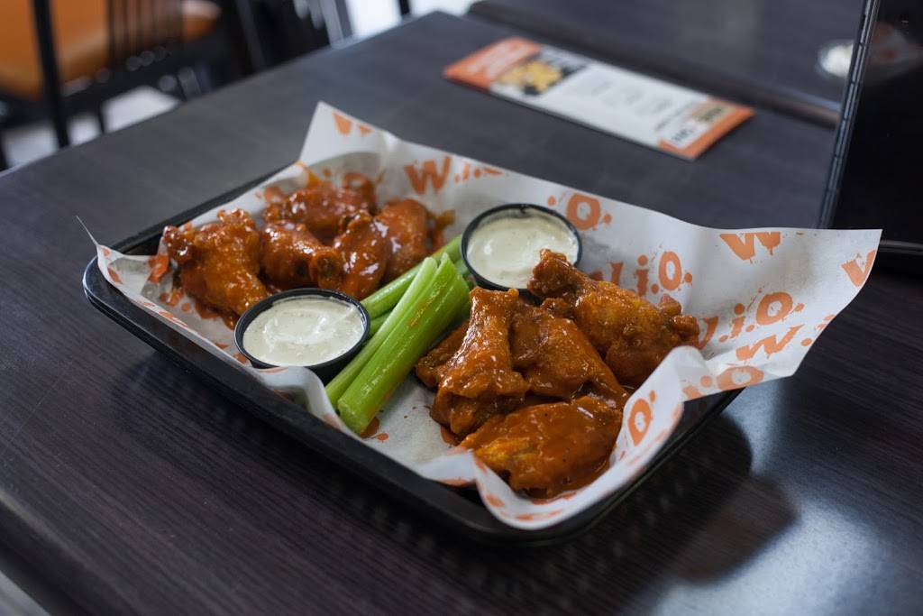 Wing It On! | meal takeaway | 4514 Main St, Bridgeport, CT 06606, USA | 2033714567 OR +1 203-371-4567