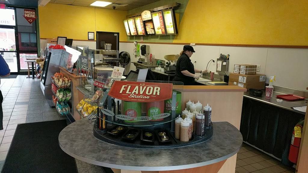 Quiznos | restaurant | 2105 E 5th St, Metropolis, IL 62960, USA | 6185245907 OR +1 618-524-5907