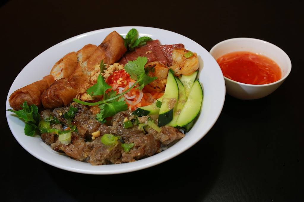 Phở Chú Hải - Pho N Grill | restaurant | 9395 Richmond Ave, Houston, TX 77063, USA | 8326493371 OR +1 832-649-3371