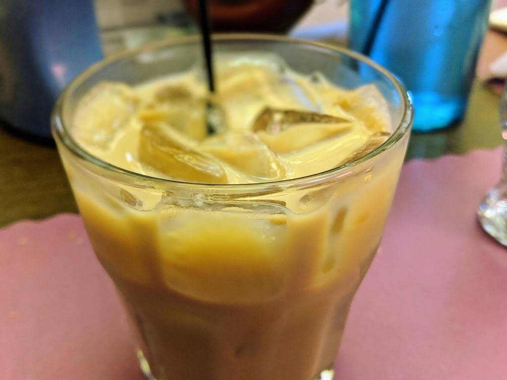 Karmalis Bar & Grill | restaurant | 1903 Harrison St, Oshkosh, WI 54901, USA | 9202359307 OR +1 920-235-9307