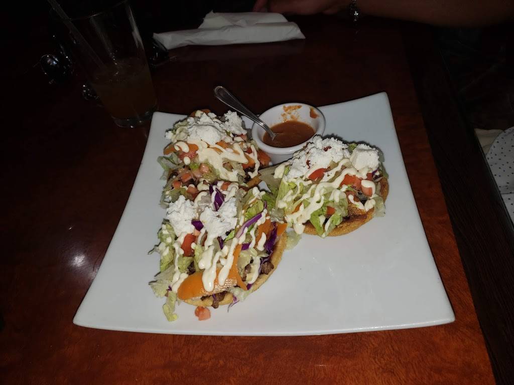 Mar Azul | restaurant | 4067 Beverly Blvd, Los Angeles, CA 90004, USA | 3237418366 OR +1 323-741-8366