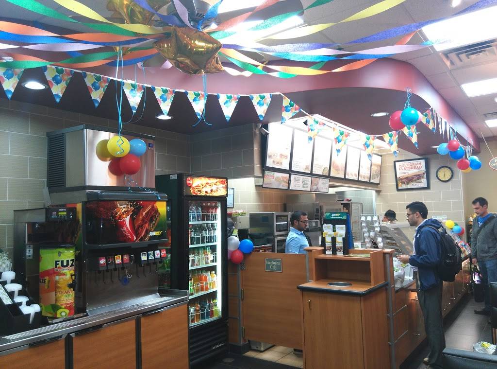 Subway Restaurants | restaurant | 3952 N Sheridan Rd, Chicago, IL 60613, USA | 7736986962 OR +1 773-698-6962