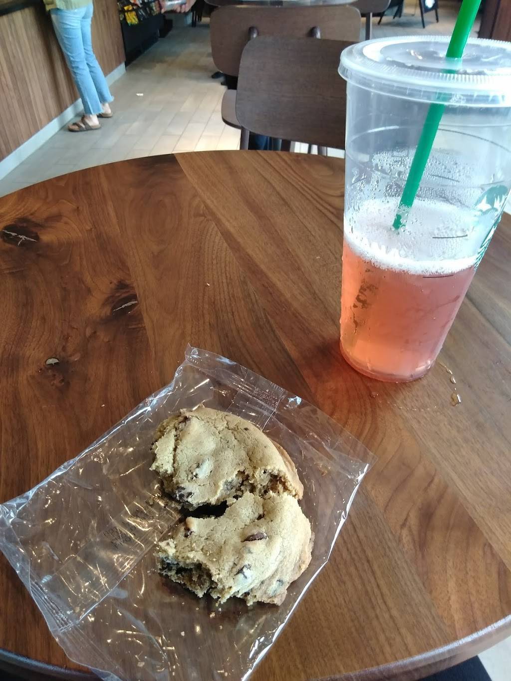 Starbucks | cafe | 1080 Forest Ave, Portland, ME 04103, USA | 2078781210 OR +1 207-878-1210