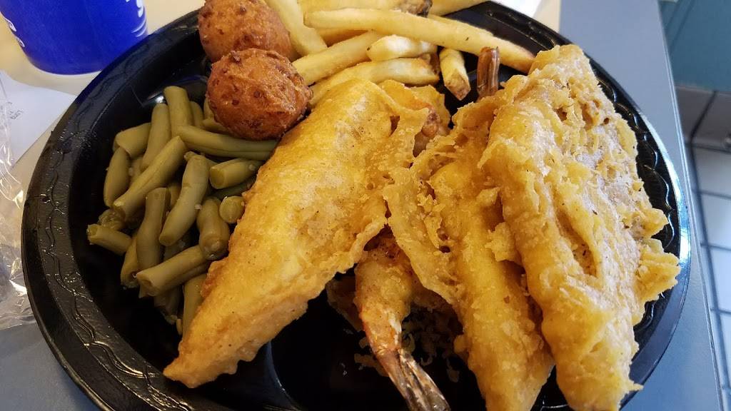 Long John Silvers | restaurant | 7720 Main St #10, Fogelsville, PA 18051, USA | 6103668815 OR +1 610-366-8815