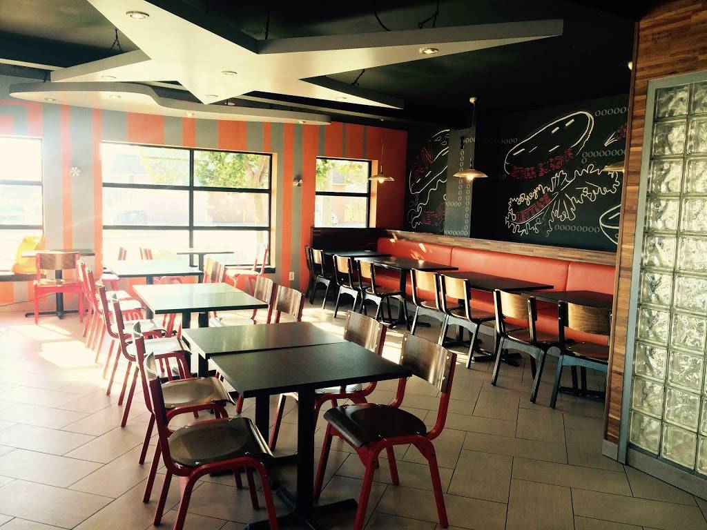 Starr Burger | restaurant | 900 Brock St N, Whitby, ON L1N 4J6, Canada | 9054303301 OR +1 905-430-3301