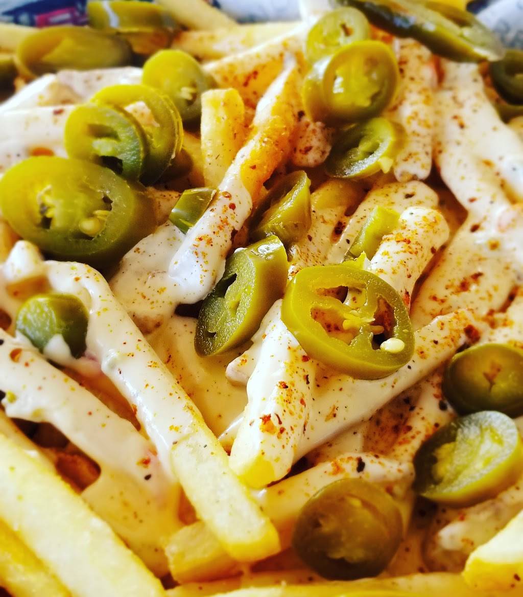 Hurricane Grill & Wings | restaurant | 2611 SE Military Dr Ste 108, San Antonio, TX 78223, USA | 2103334329 OR +1 210-333-4329