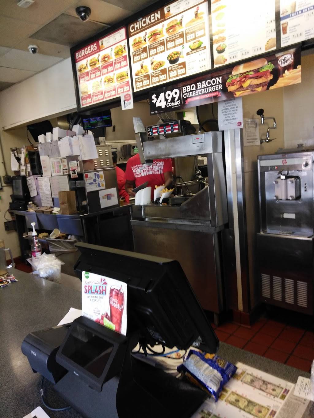 Jack in the Box | restaurant | 4201 S Kingshighway Blvd, St. Louis, MO 63109, USA | 3143510952 OR +1 314-351-0952