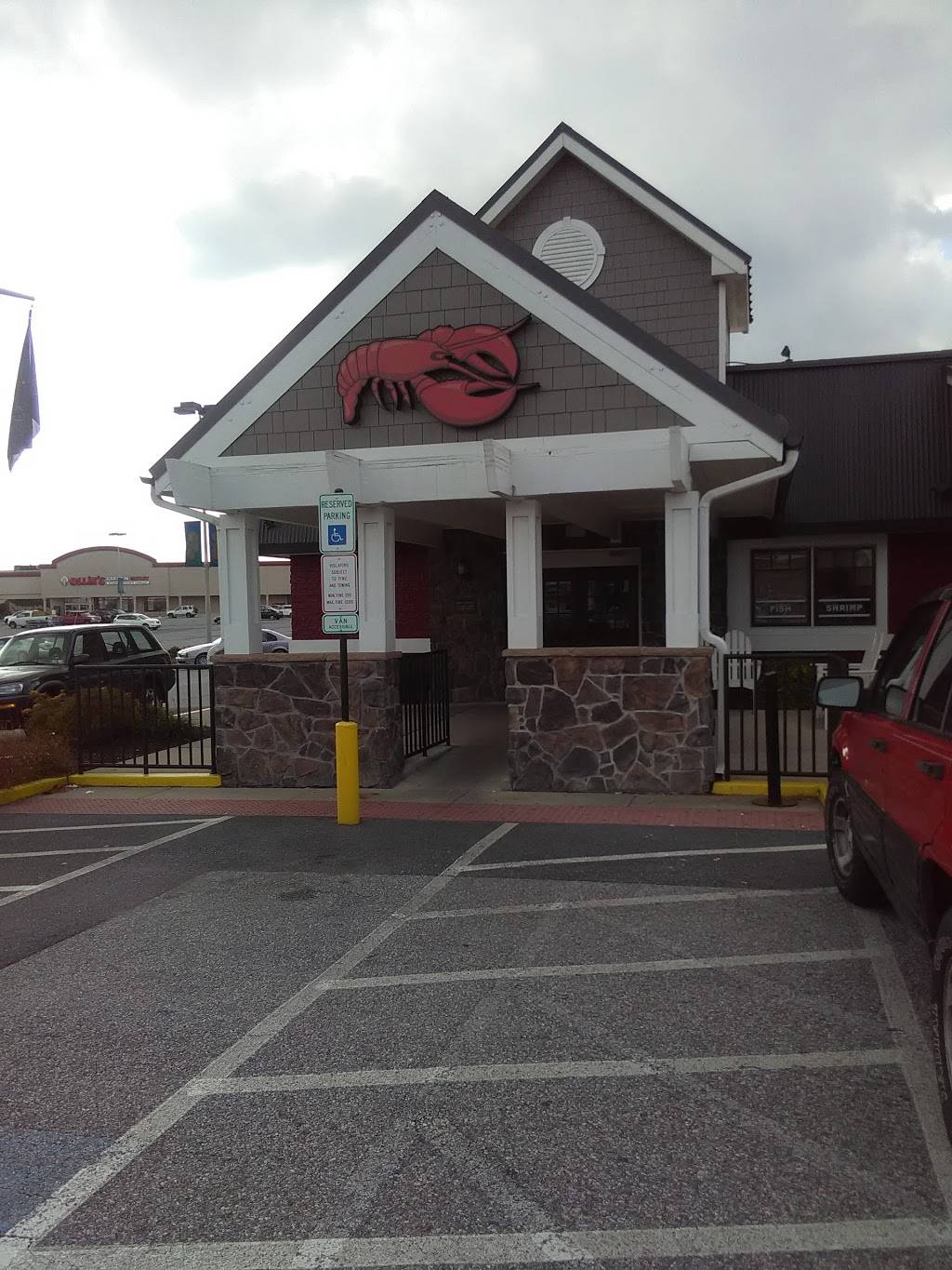 Red Lobster | restaurant | 2090 Lincoln Hwy E, Lancaster, PA 17602, USA | 7172911147 OR +1 717-291-1147