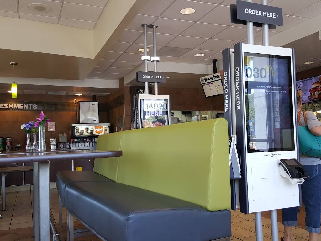 McDonalds | cafe | 14030 Hubble Dr, Jacksonville, FL 32218, USA | 9046961295 OR +1 904-696-1295