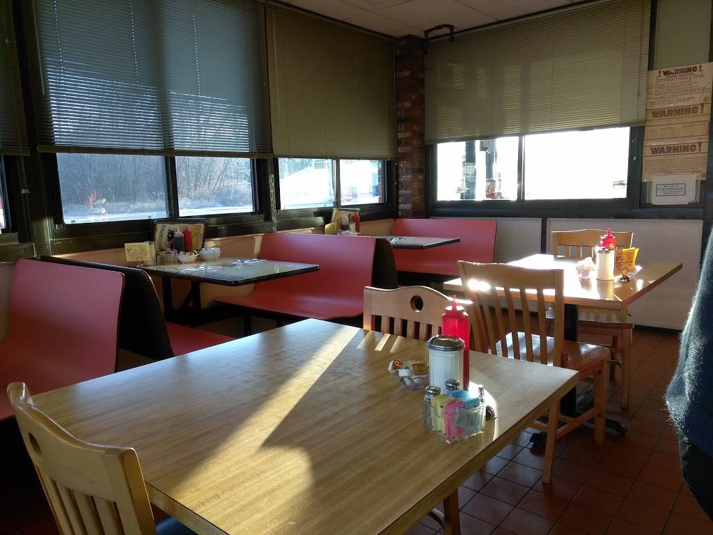 Connies Stagecoach | restaurant | 95 Elm St #1801, Salisbury, MA 01952, USA | 9784653543 OR +1 978-465-3543