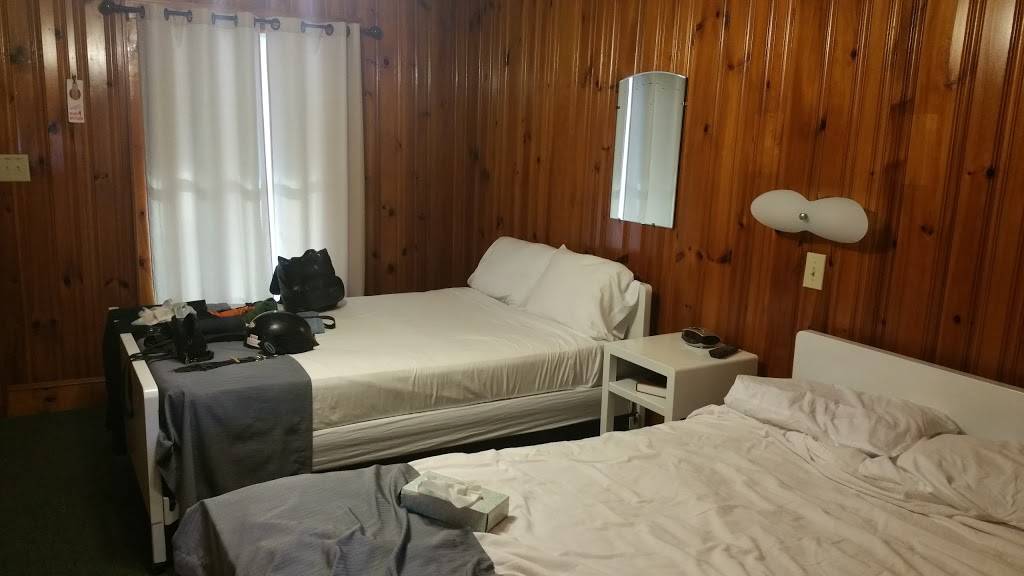 Freebornes | restaurant | 14300 NC Hwy 18 South, Laurel Springs, NC 28644, USA | 3363598008 OR +1 336-359-8008