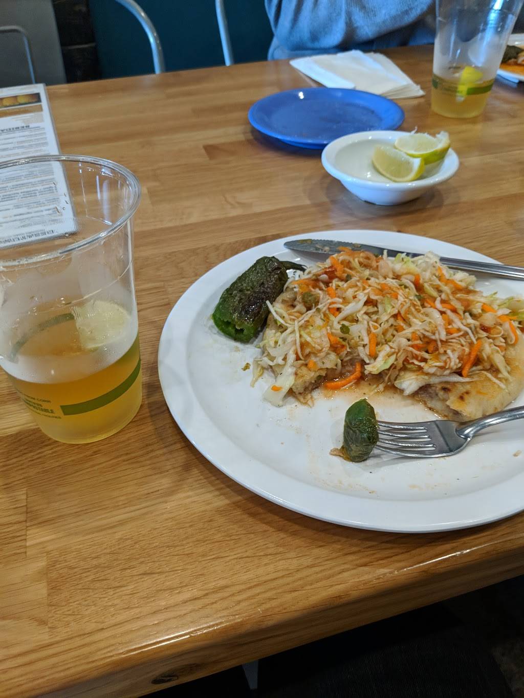 Los Chorros - Breakfast • Pupusas • Sweets | restaurant | 4693 W Century Blvd, Inglewood, CA 90304, USA | 3106715147 OR +1 310-671-5147