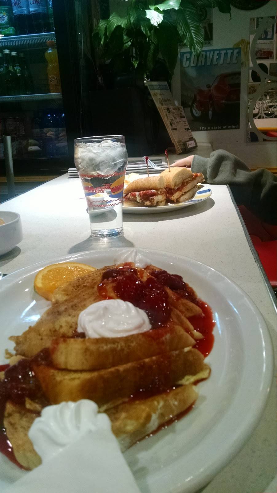 Wimpys Diner | restaurant | 475 Guelph Line, Burlington, ON L7R 3L8, Canada | 9056345500 OR +1 905-634-5500