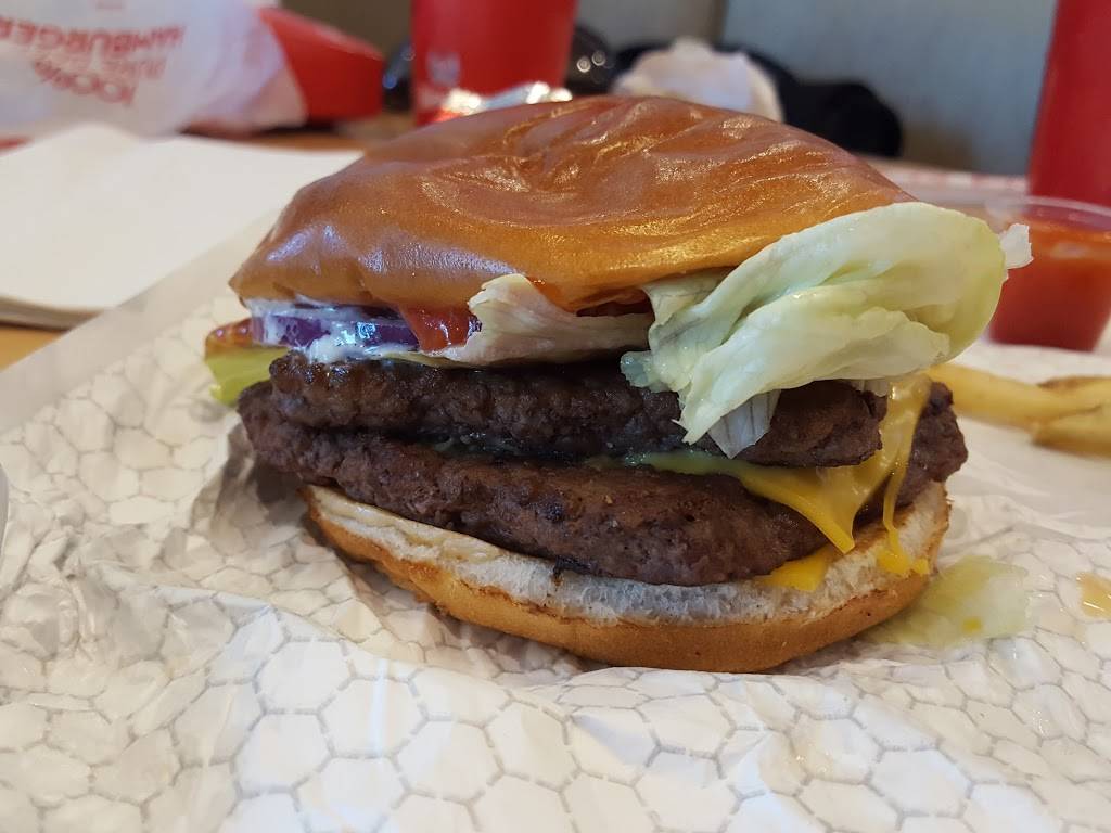 Wendys | restaurant | 9161 Metcalf Ave, Overland Park, KS 66212, USA | 9133832656 OR +1 913-383-2656