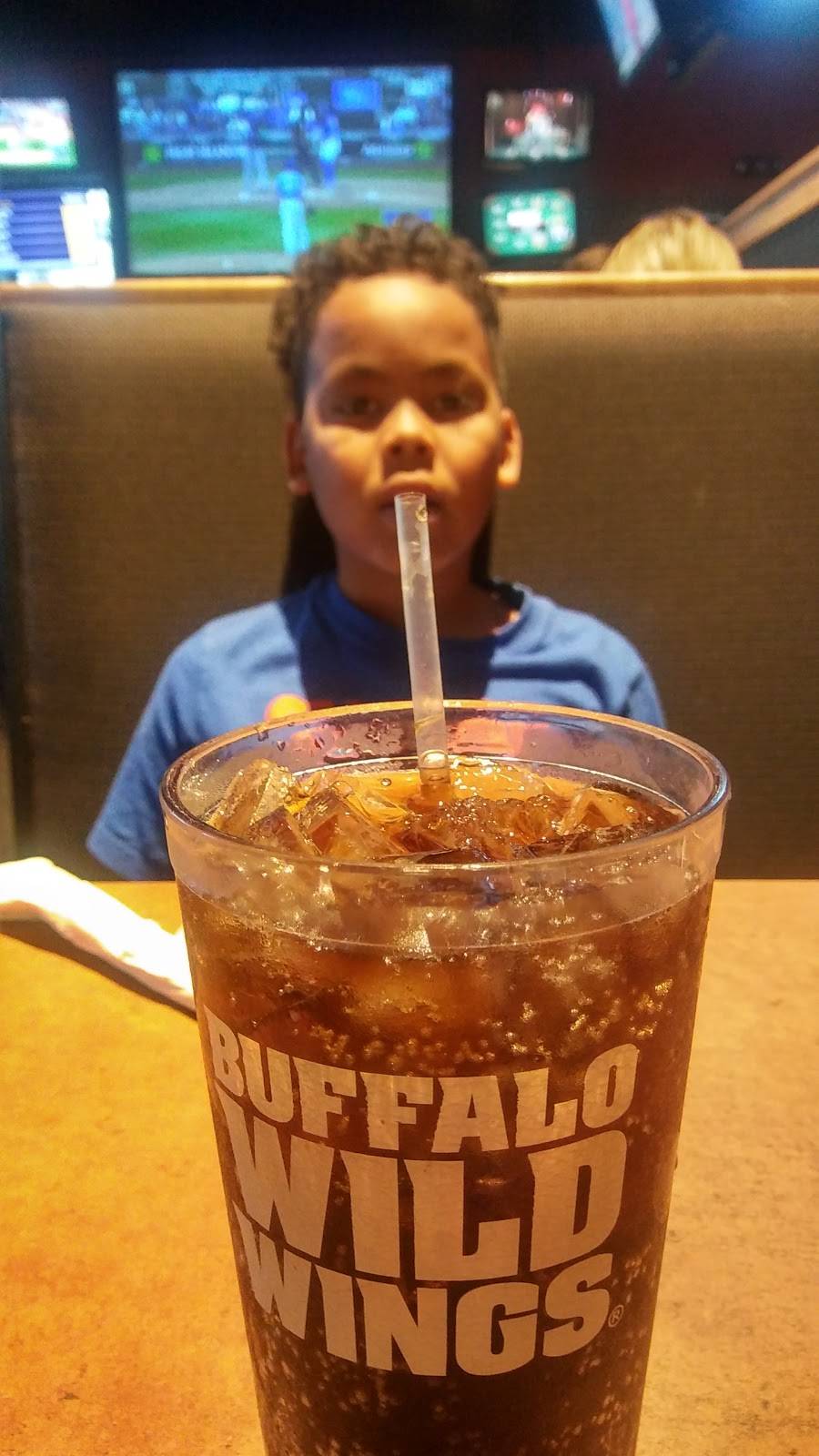 Buffalo Wild Wings | meal takeaway | 20110 E Jackson Dr, Independence, MO 64057, USA | 8167956200 OR +1 816-795-6200