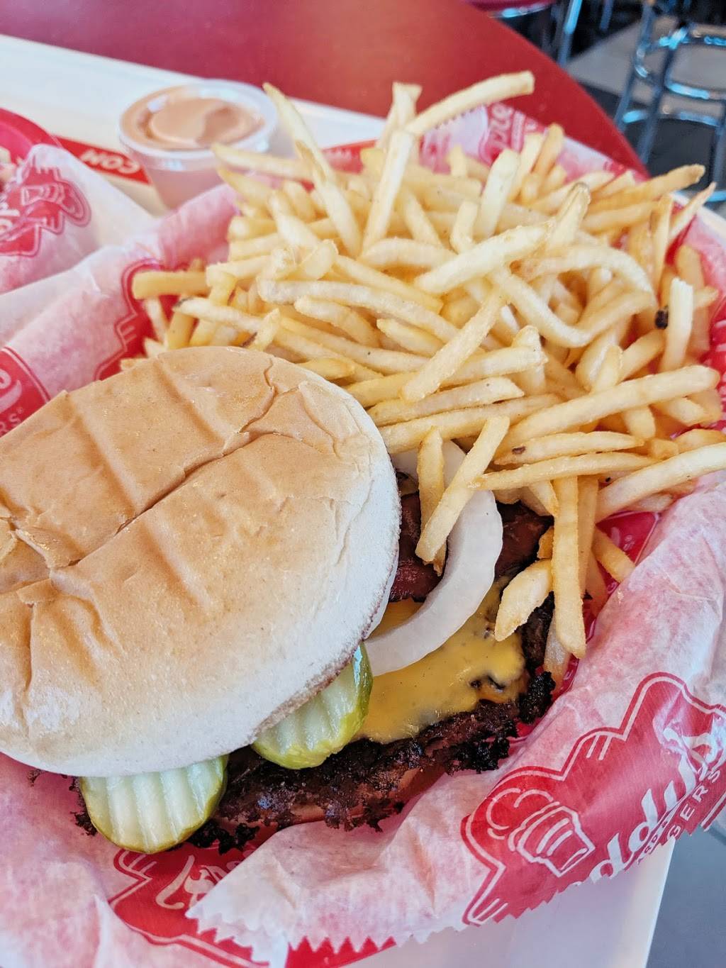 Freddys Frozen Custard & Steakburgers | restaurant | 1007 University Blvd, Suffolk, VA 23435, USA | 7576863900 OR +1 757-686-3900