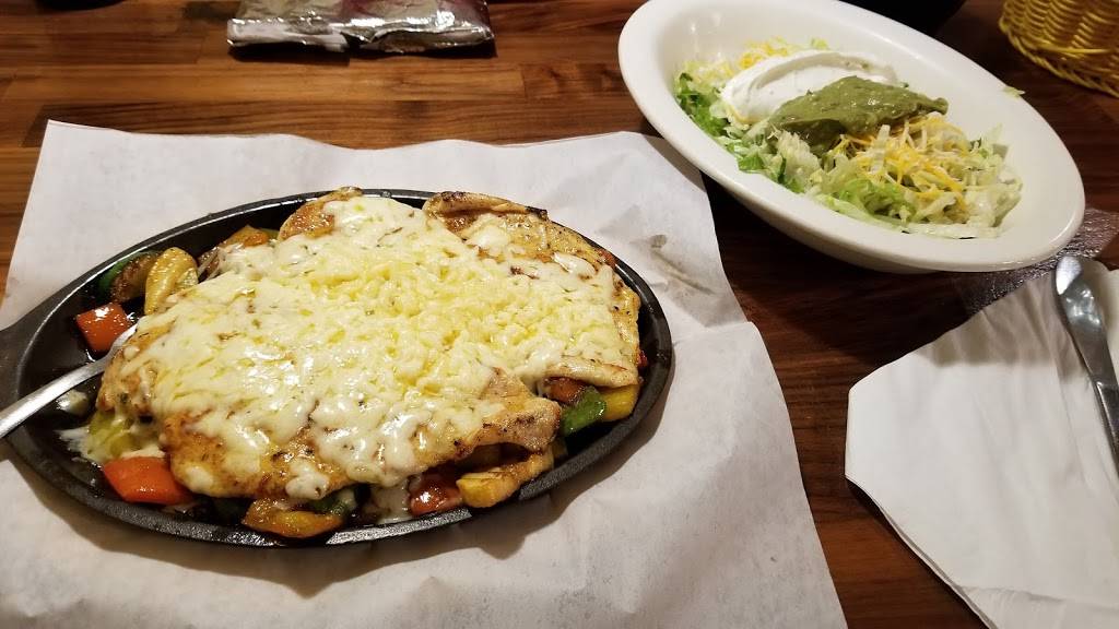 La Fonda Mexican Restaurant | restaurant | 2310 Troy Rd, Edwardsville, IL 62025, USA | 6186550399 OR +1 618-655-0399