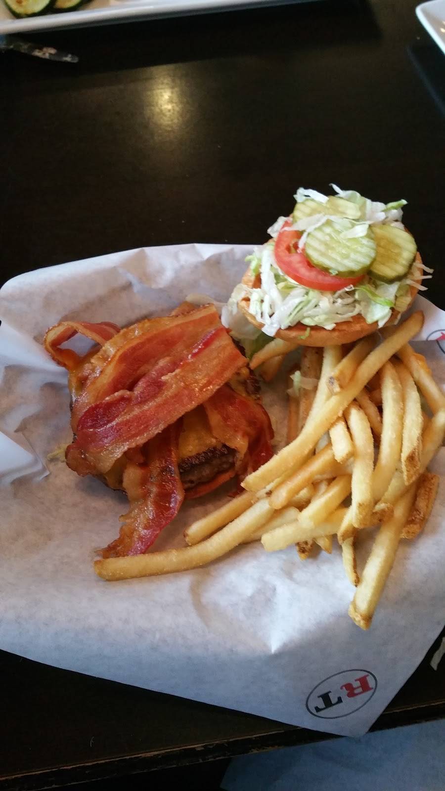 Ruby Tuesday | restaurant | 5530 S Scatterfield Rd, Anderson, IN 46013, USA | 7656432496 OR +1 765-643-2496